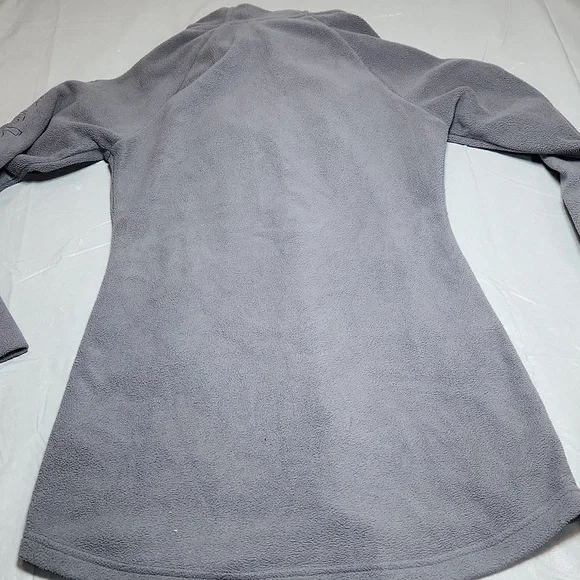 Zip-up Bench Sweater - Picture 12 of 16